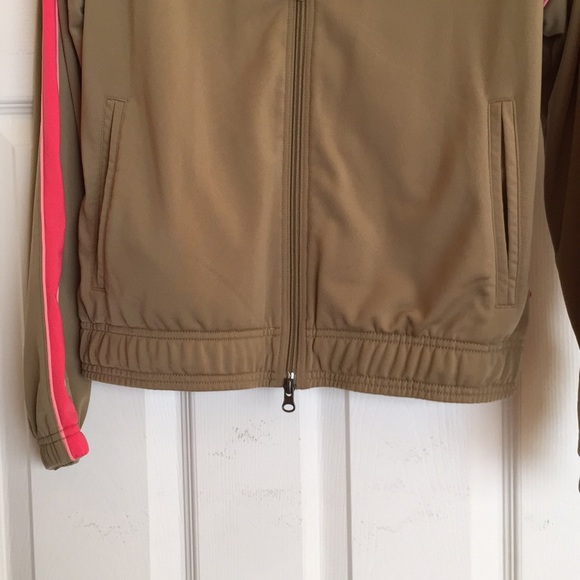 Puma track jacket - Picture 8 of 8